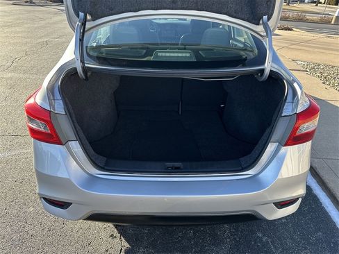 Used 2019 Nissan Sentra S image 18