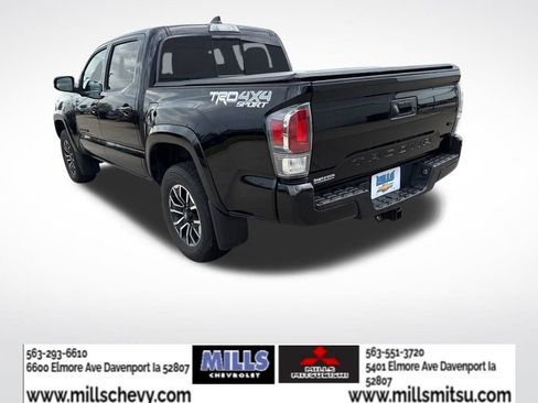 Used 2022 Toyota Tacoma TRD Sport w/ TRD Premium Sport Package AWD/4WD image 3