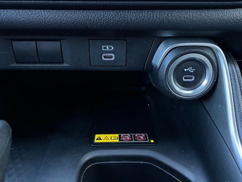 Used 2025 Toyota Grand Highlander FWD image 27