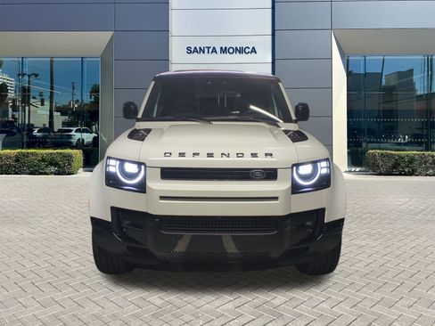 New 2026 Land Rover Defender 110 X-Dynamic SE image 8