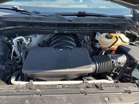 Used 2022 Chevrolet Suburban Z71 w/ Z71 Off-Road Package image 10