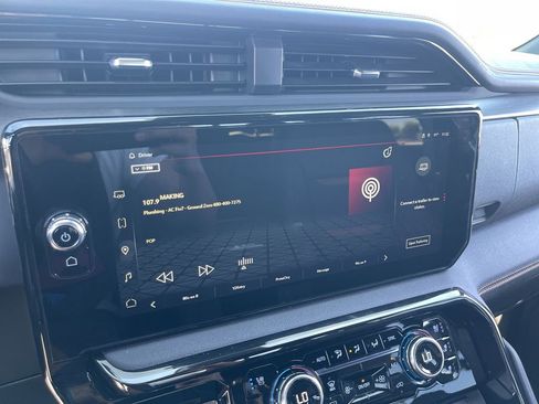 Used 2025 GMC Sierra 2500 AT4 w/ AT4 Premium Plus Package image 13