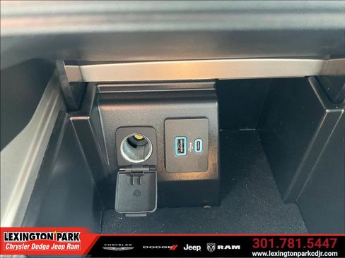 Used 2023 Ford Explorer XLT w/ Equipment Group 202A AWD/4WD image 15