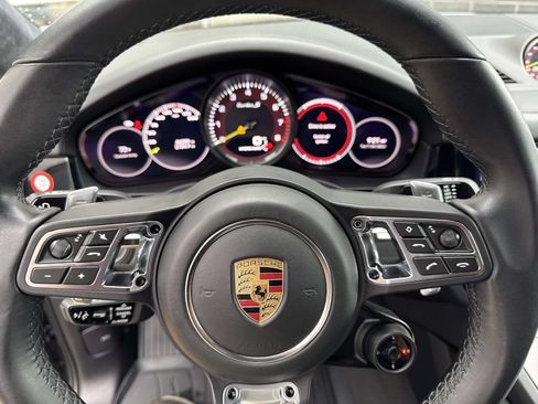 Used 2022 Porsche Cayenne Turbo S AWD/4WD image 29