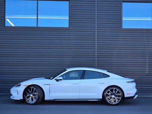 New 2026 Porsche Taycan image 2
