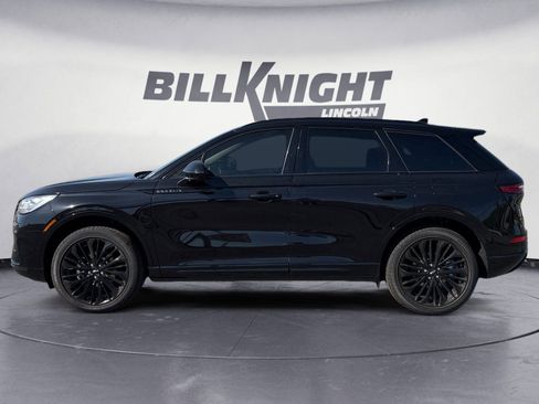 New 2026 Lincoln Corsair Reserve image 2