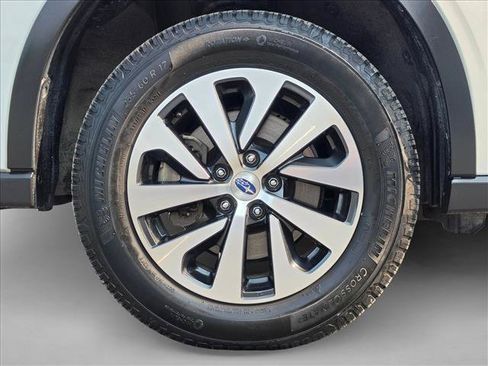 Used 2022 Subaru Outback Premium AWD/4WD image 9