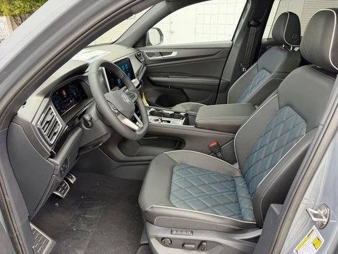 New 2026 Volkswagen Atlas Cross Sport SEL Premium R-Line AWD/4WD image 16