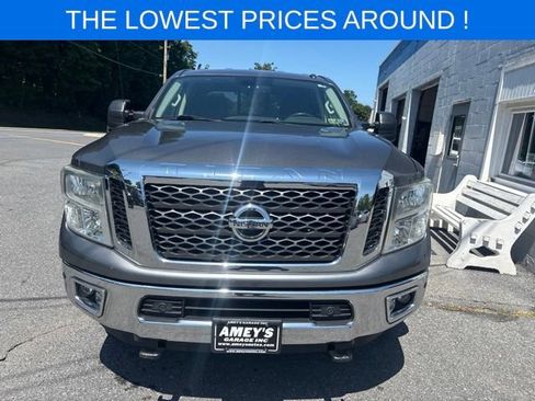 Used 2017 Nissan Titan SV AWD/4WD image 2