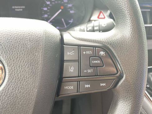 Used 2022 Toyota Sienna LE FWD image 29