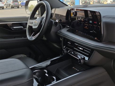 Certified 2025 Chevrolet Tahoe Premier image 12