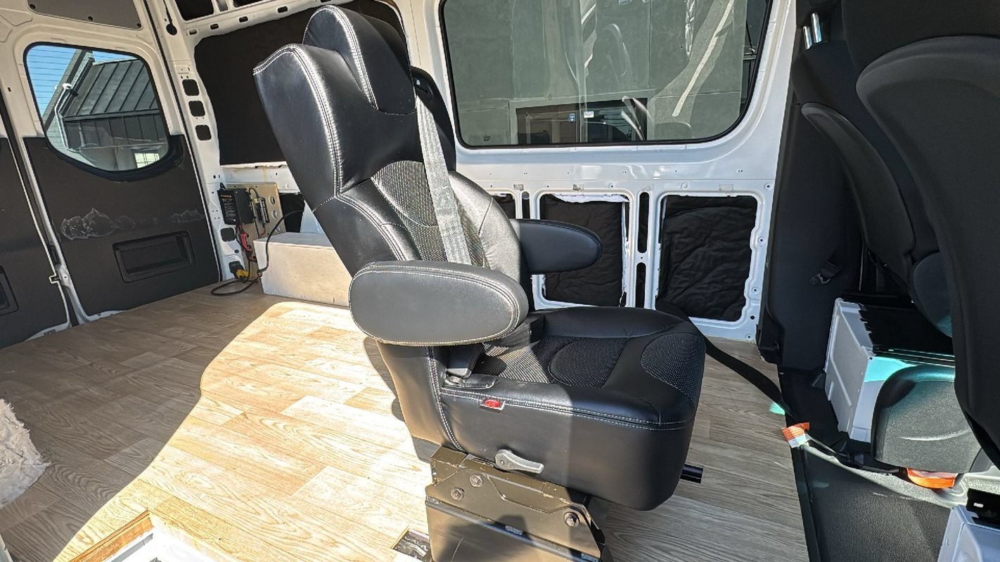 Used 2019 Mercedes-Benz Sprinter 144 image 16
