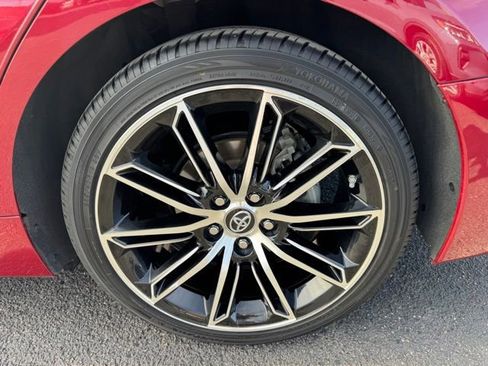 Used 2019 Toyota Avalon Touring w/ Advanced Safety Package image 11