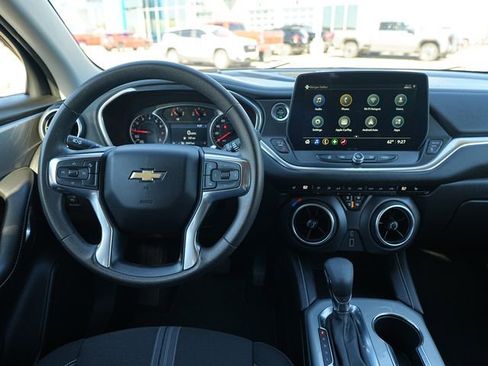 Used 2025 Chevrolet Blazer LT AWD/4WD image 29