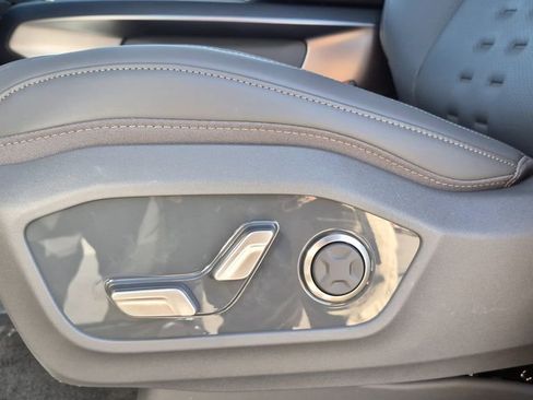 New 2026 Kia EV9 Wind image 12