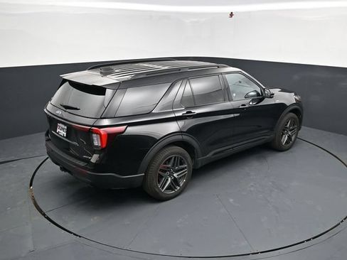 Used 2025 Ford Explorer ST-Line w/ ST-Line Street Pack AWD/4WD image 49