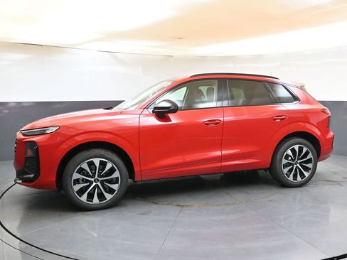 New 2026 Audi Q3 quattro 2.0T AWD/4WD image 2