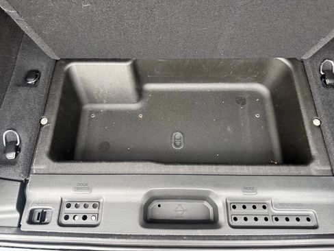 Used 2025 Jeep Wrangler Unlimited Sahara AWD/4WD image 47