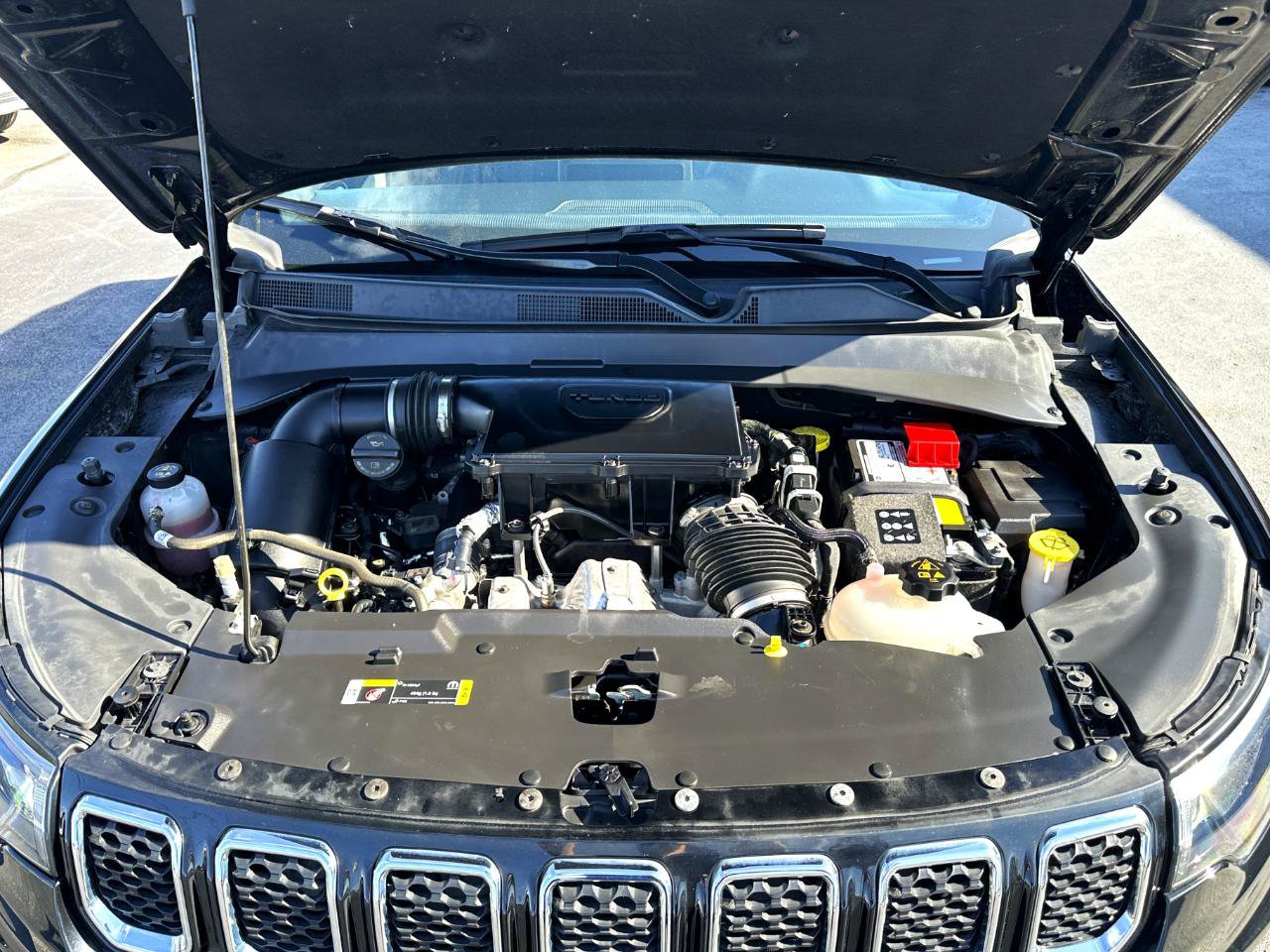 Used 2023 Jeep Compass Limited w/ Sun and Sound Group AWD/4WD image 18
