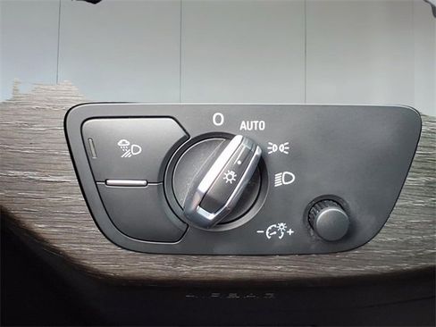 Used 2023 Audi A4 2.0T Premium w/ Convenience Package image 15