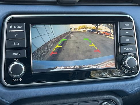 Used 2025 Nissan Versa SV image 29