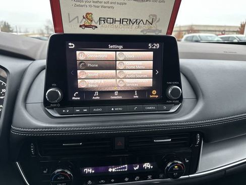 Certified 2022 Nissan Rogue SV w/ SV Premium Package image 15