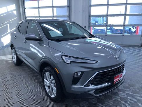 Used 2025 Buick Encore GX Preferred image 37