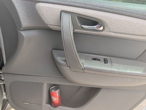 Used 2015 Chevrolet Traverse LT image 10