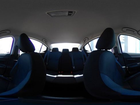 Used 2025 Nissan Versa SV FWD image 39