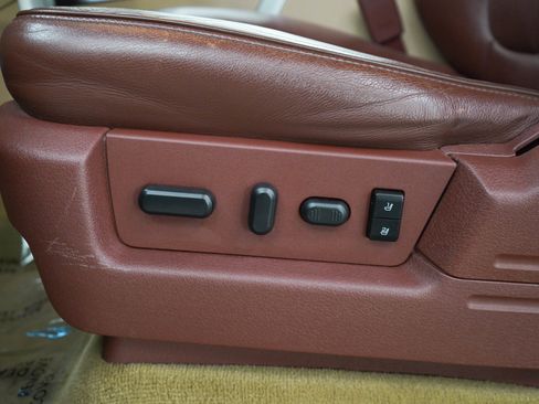 Used 2014 Ford F150 King Ranch w/ King Ranch Luxury Package AWD/4WD image 25