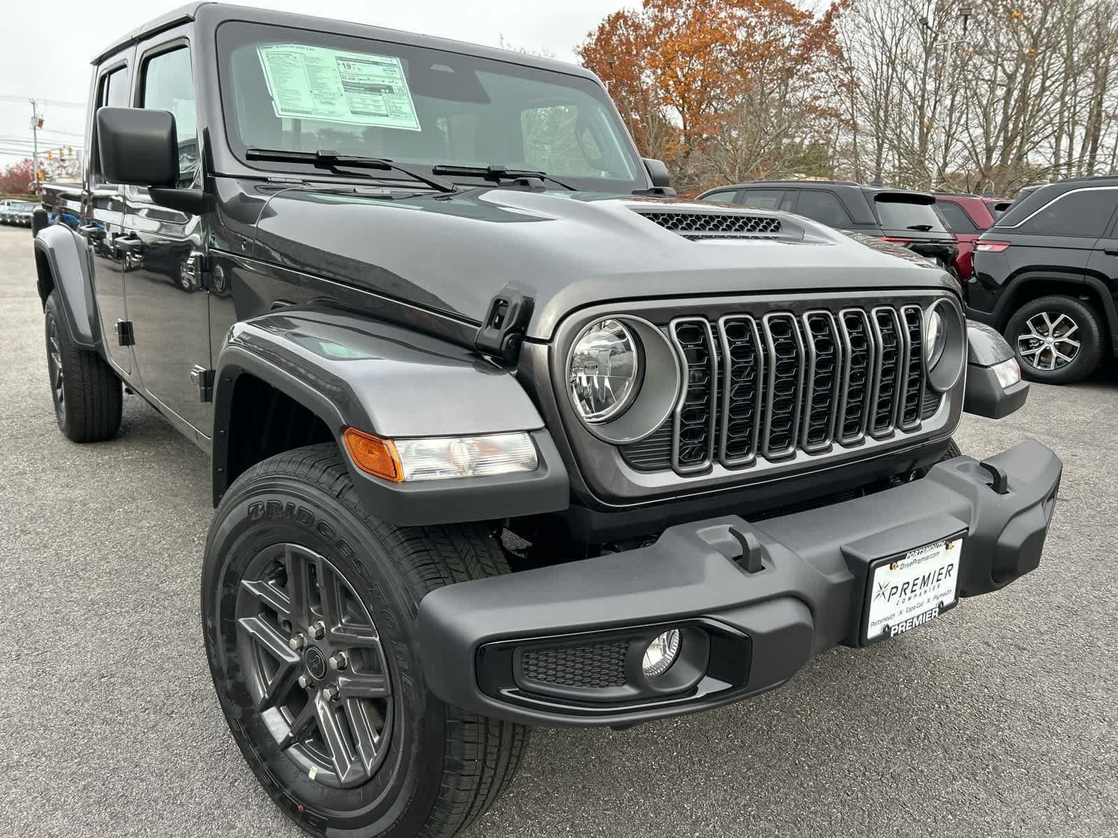 New 2026 Jeep Gladiator Sport AWD/4WD image 17