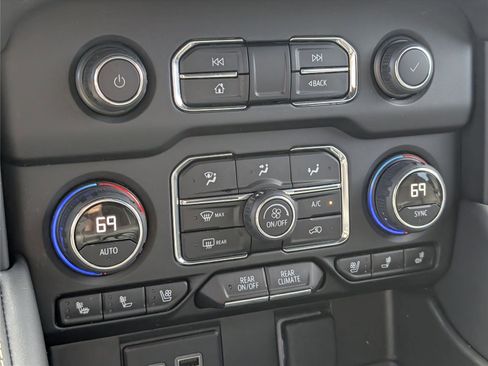 Used 2024 Chevrolet Tahoe Premier image 17