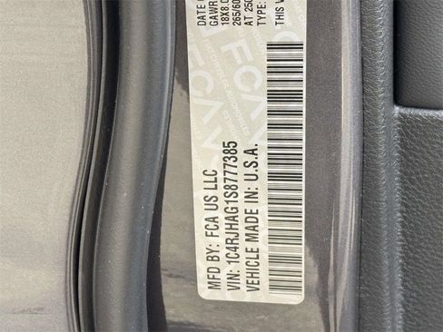 New 2025 Jeep Grand Cherokee Altitude image 31