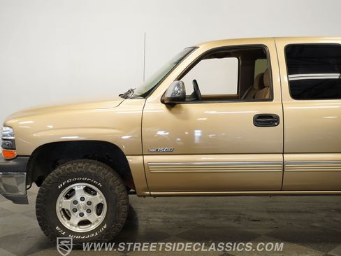 Used 2000 Chevrolet Silverado 1500 LS w/ Off-Road Chassis Pkg AWD/4WD image 24