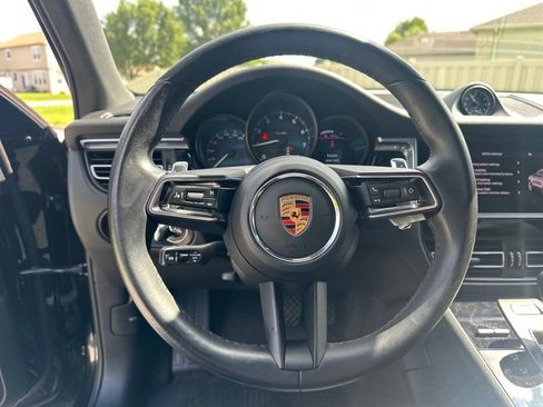 Used 2022 Porsche Macan AWD/4WD image 28