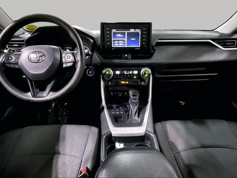 Used 2021 Toyota RAV4 XLE AWD/4WD image 16