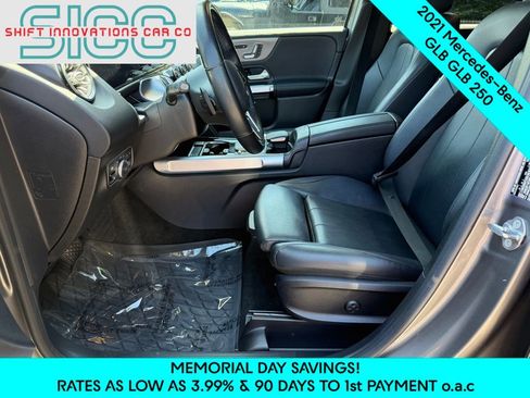 Used 2021 Mercedes-Benz GLB 250 4MATIC image 12