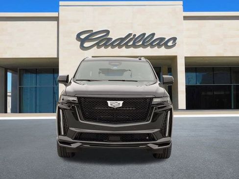 Used 2024 Cadillac Escalade V w/ LPO, ONYX Package image 11