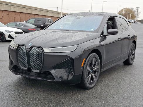 Certified 2024 BMW iX xDrive50 w/ Premium Package image 3