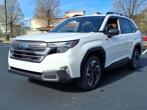 New 2025 Subaru Forester Limited w/ Popular Package image 3