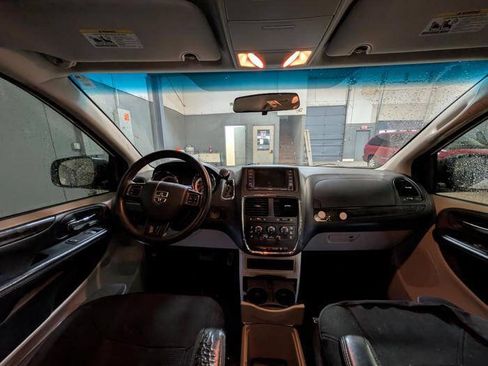 Used 2016 Dodge Grand Caravan SE w/ Quick Order Package 29E SE FWD image 31