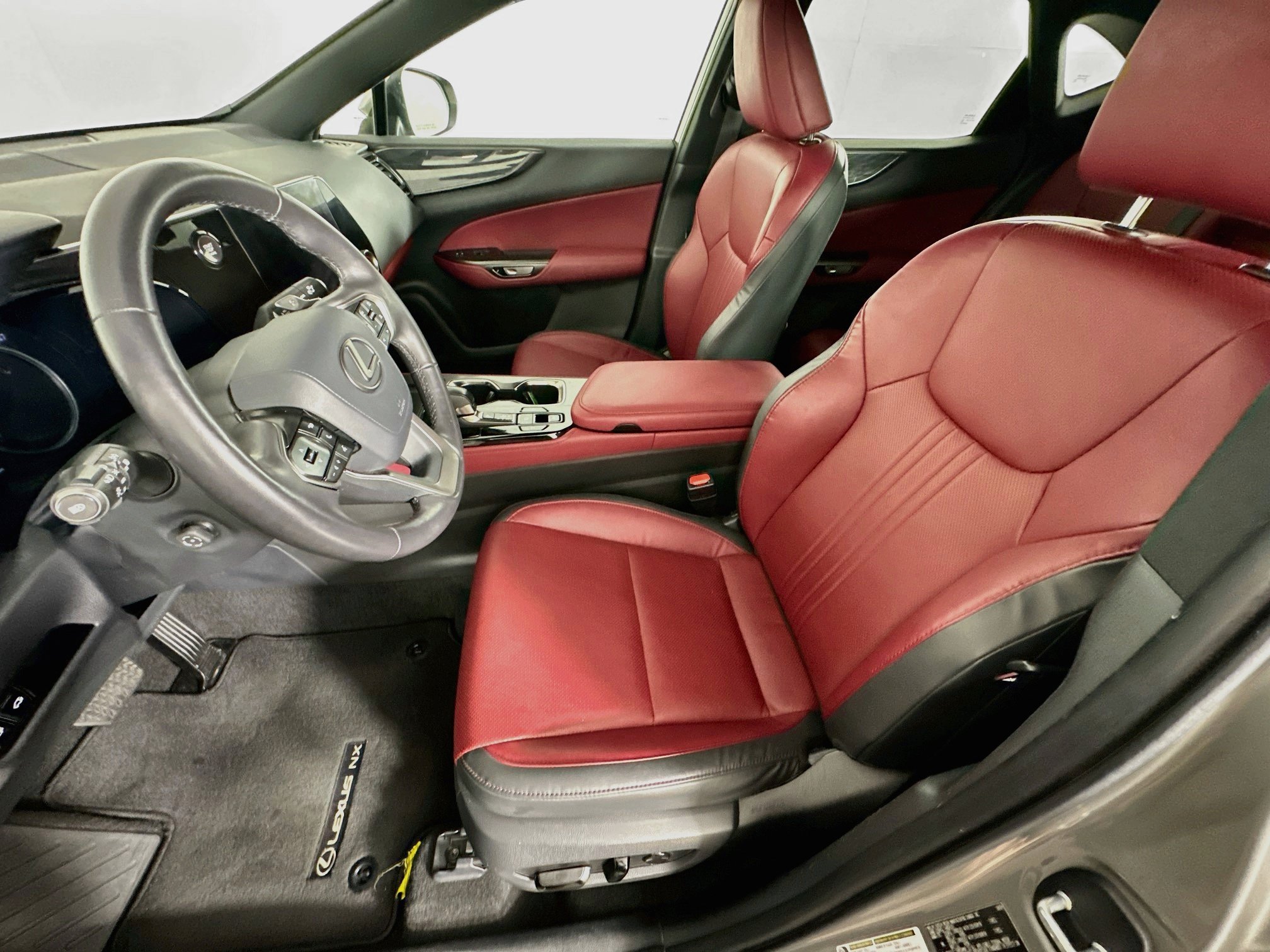 Used 2025 Lexus NX 250 FWD w/ Towing Package (2000 Lbs) image 13