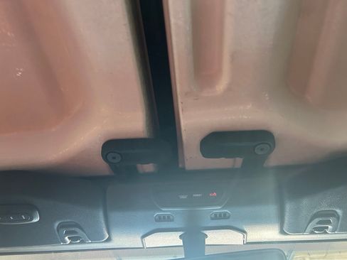 Used 2021 Jeep Wrangler Unlimited Sahara w/ Uconnect 4C Nav & Sound Group AWD/4WD image 19