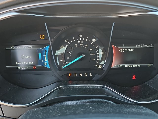 Used 2018 Ford Fusion SE FWD image 19