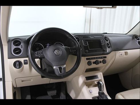 Used 2016 Volkswagen Tiguan S AWD/4WD image 6