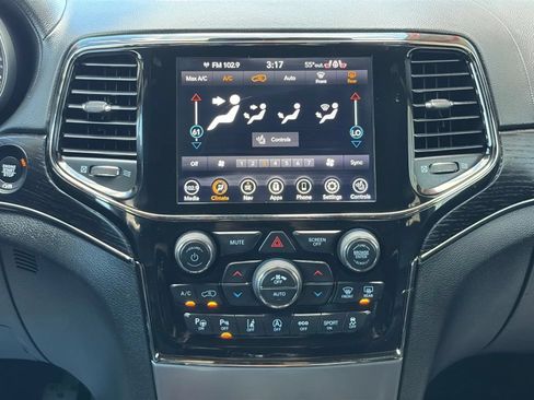 Used 2019 Jeep Grand Cherokee High Altitude AWD/4WD image 23