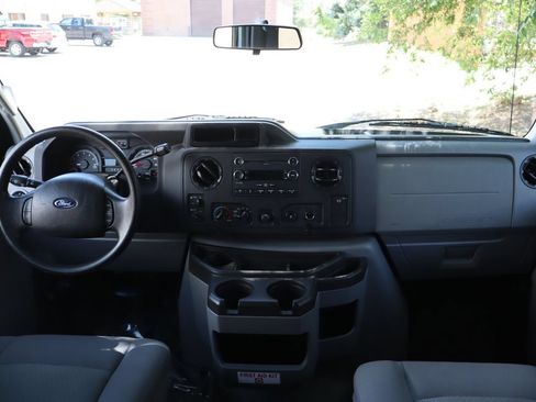 Used 2012 Ford E-350 and Econoline 350 XLT RWD image 16