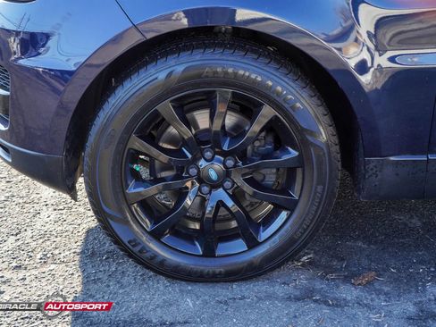 Used 2014 Land Rover Range Rover Sport HSE image 13