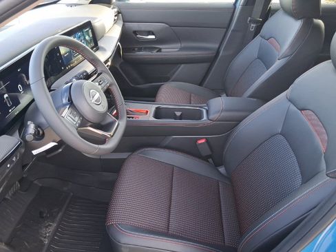 New 2026 Nissan Kicks SR image 21