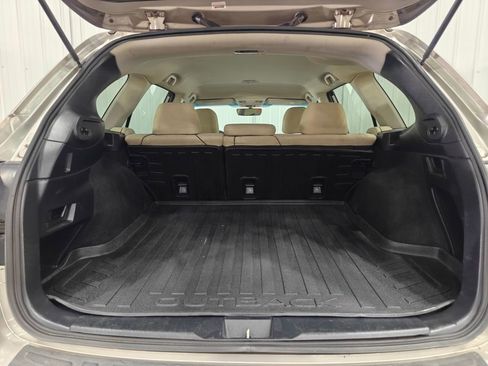 Used 2017 Subaru Outback 2.5i Premium AWD/4WD image 25